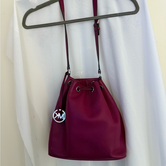Pre Owned Michael Kors Burgundy Crossbody Bucket Bag - Picture 3 of 9